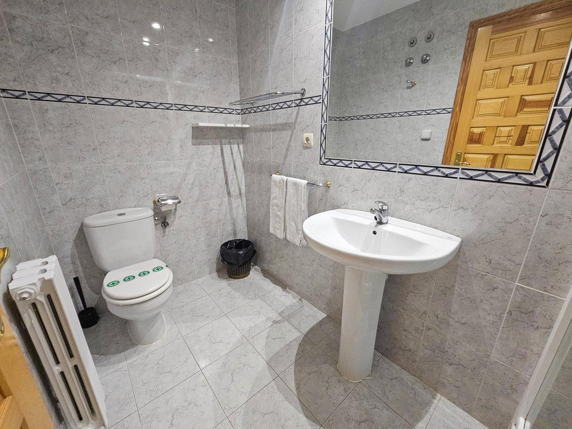 Apartamentos Gavin Biescas 3000 Buitenkant foto